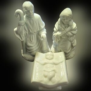 Vintage Windsor Collection Porcelain 3 Piece Nativity Set